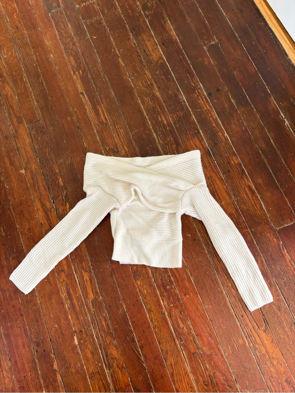 Cream Ribbed off-the-shoulders elegant wool winter top